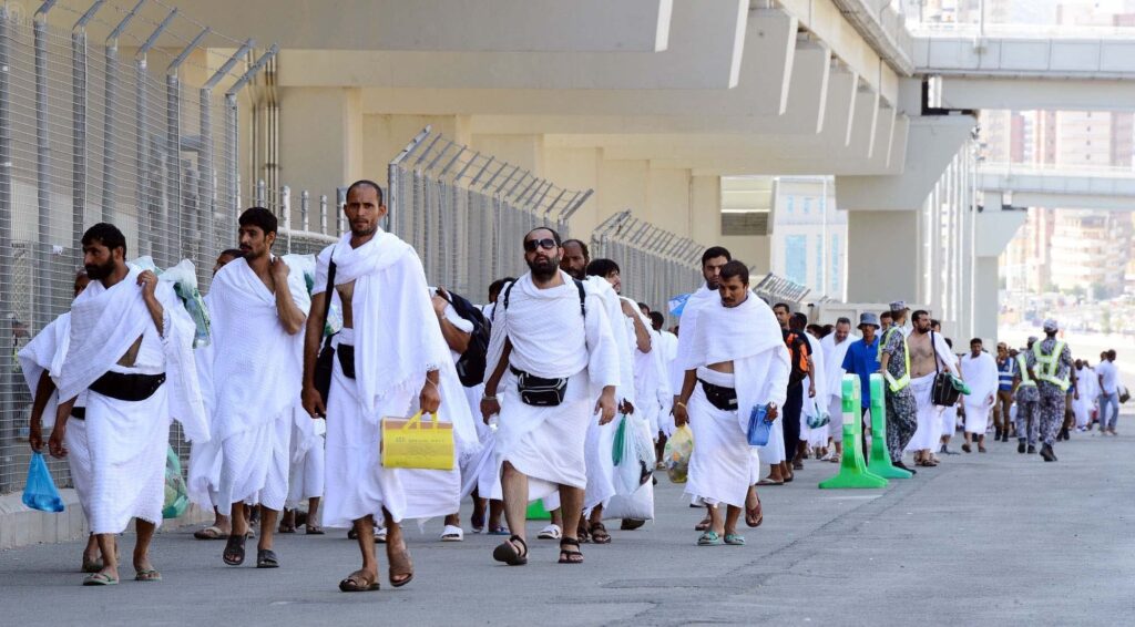 "لبيك اللهم لبيك🕋" كيفية التسجيل في قرعة الحج عمان 2025 والشروط المطلوبة