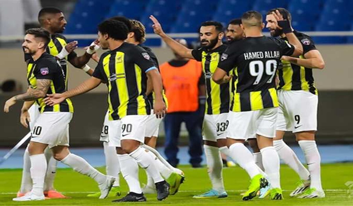 القنوات الناقلة لمباراة الاتحاد والأهلي السعودي اليوم في دوري روشن